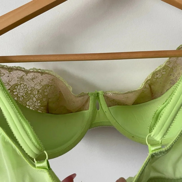 Victoria's Secret Balconet  Bra Green Floral Lace Rhinestone Gem 36D - Picture 5 of 6